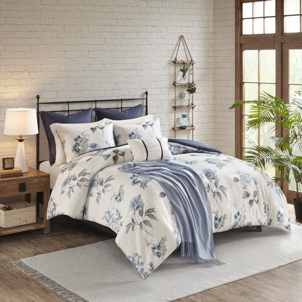 King/Cal King Blue Floral 7 Piece Printed Seersucker Comforter Set with Throw Blanket